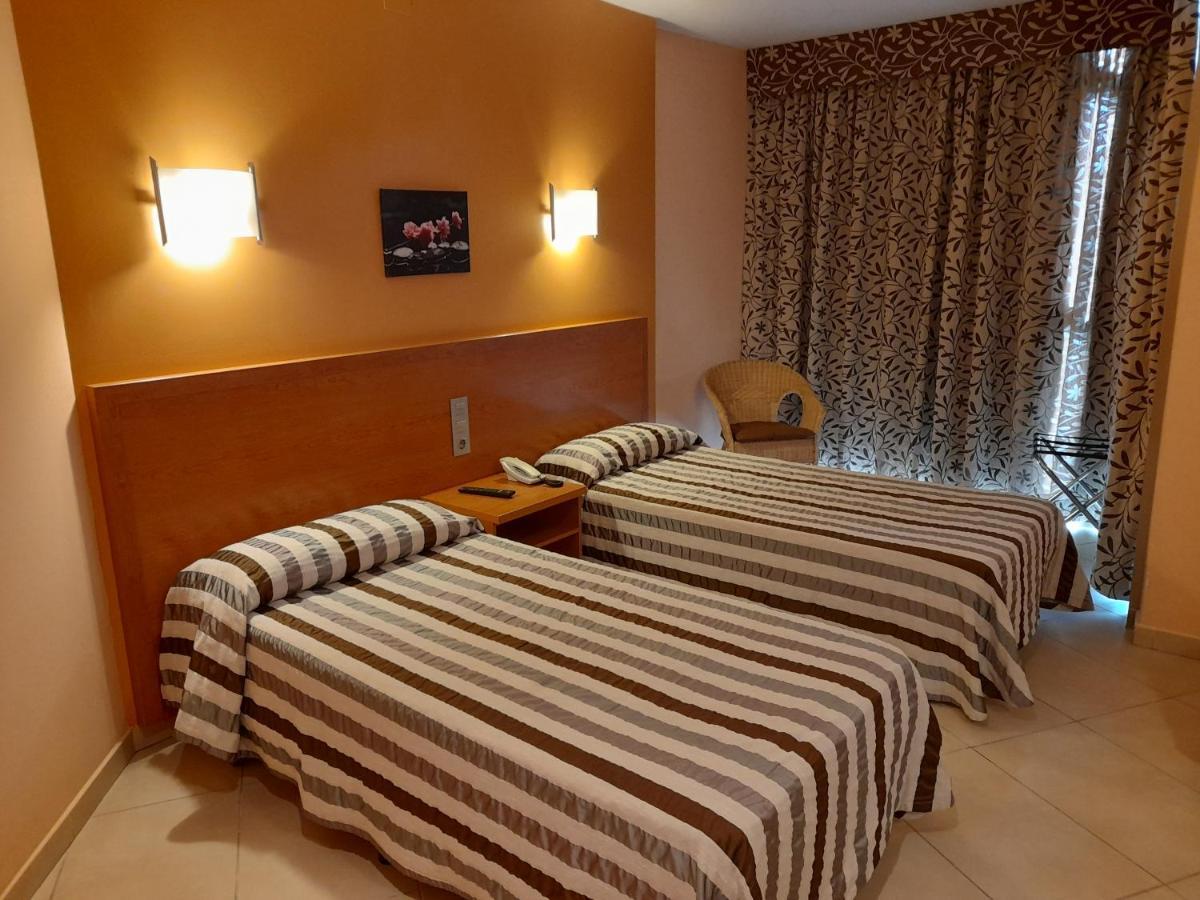 Hotel Avenida Morella エクステリア 写真